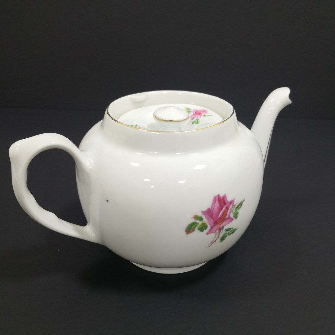 Unused Vintage Victoria China Czechoslovakia Gold Rim Floral Porcelain