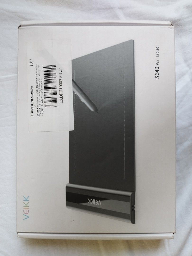 VEIKK S640 Drawing Pen Tablet (Category: Others) located in Makati City. Submitted by michiching (Listing ID 1217810964, Image 3). Description: ✨ VEIKK S640 Drawing Pen Tablet✨ Size: 6 x 4 inches | Ultra Thin 2mm thick Condition: Used once or twice | Complete inclusions MOP: GCash MOD: Lalamove, J&T, Meet-Up (Note: SF/DF is shouldered by the buyer) RFS: Doesn't use anymore Bought this on Shopee for 1300+ No Shopee Checkout po. Please don't hesita