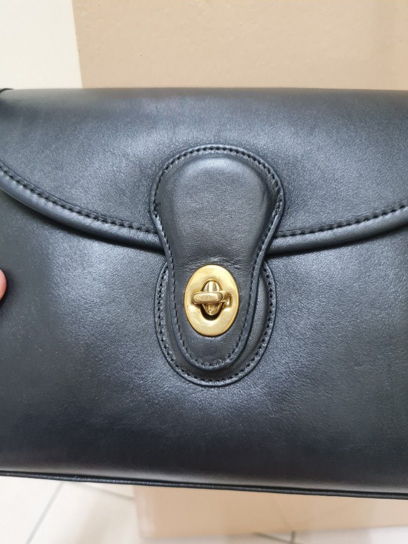 Vintage Coach Devon Bag, Women's Fashion, Bags & Wallets, Crossbody