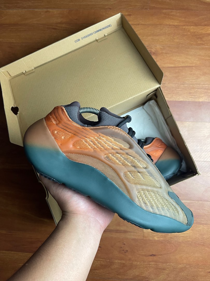 yeezy 700 v3 copper