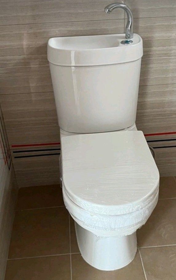 2 Original bto toilet bowl, Furniture & Home Living, Bathroom & Kitchen