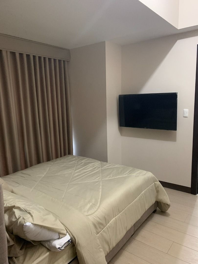 2BR Uptown Parksuites for Rent near Uptown Mall BGC, fully furnished