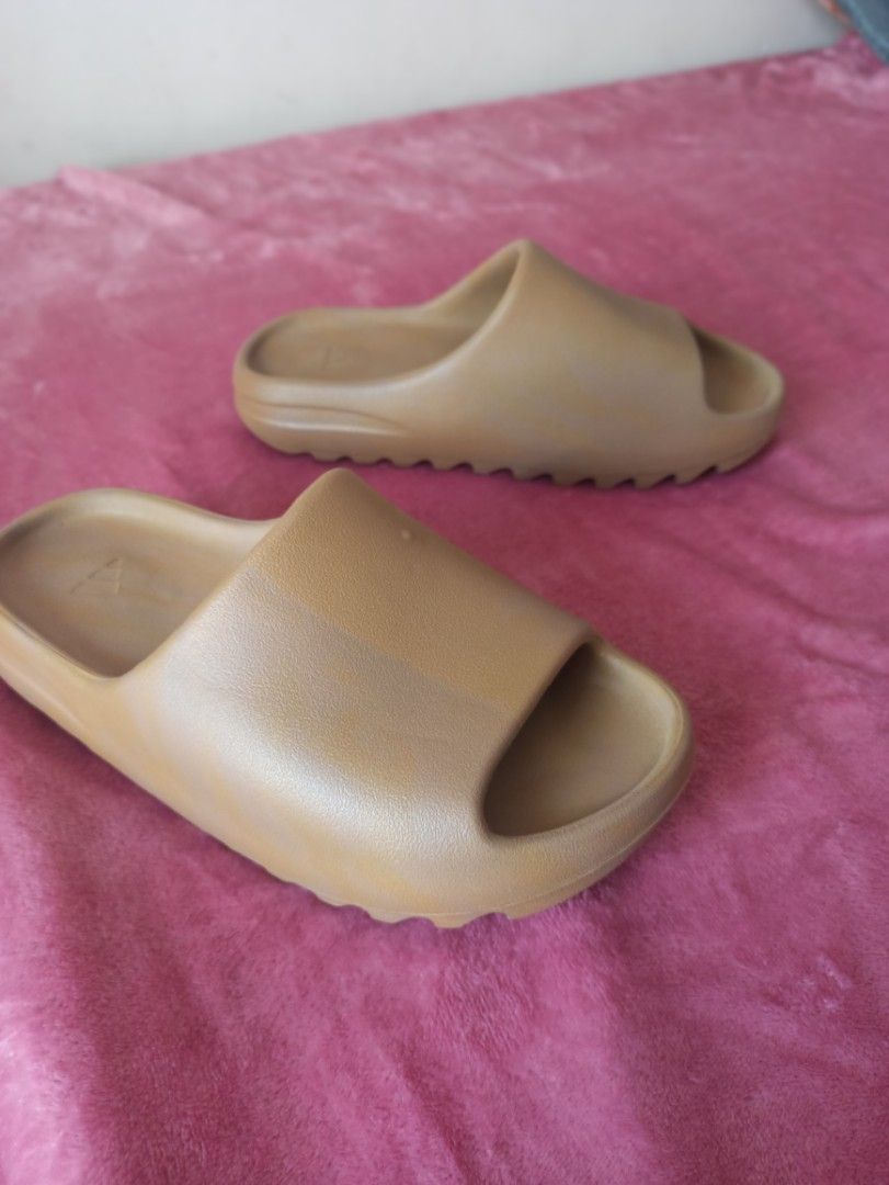 Adidas Yeezy Slides OCHRE (Mall pull out) Size US 10, Men's Fashion,  Footwear, Slippers u0026 Slides on Carousell