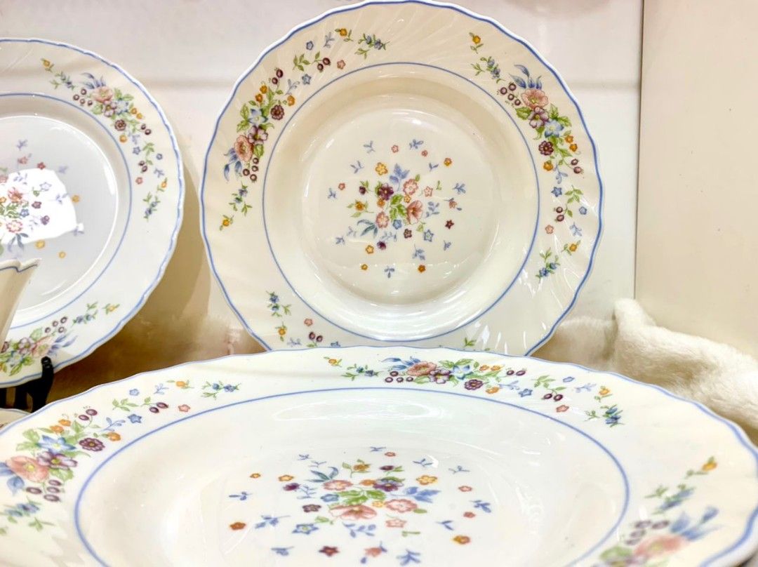 Arcopal Victoria Plate Set, Furniture & Home Living, Kitchenware ...