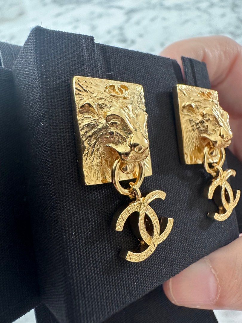 BNIB Chanel Gold GHW Coco Leo Lion Square Dangling CC Earrings