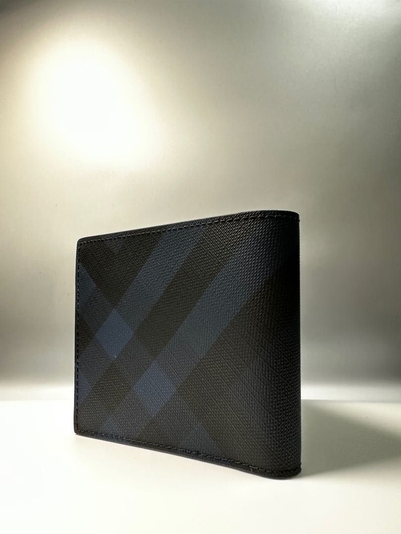 BNWT Burberry London Bi Fold Leather Wallet