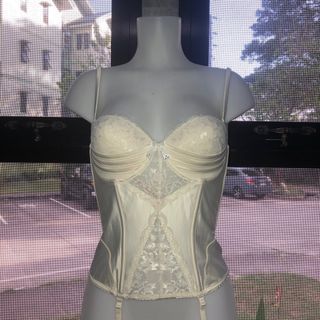 Bras N Things White Silk Bridal Corset Bustier with Floral Lace [Lingerie] [Coquette] [Valentine’s]