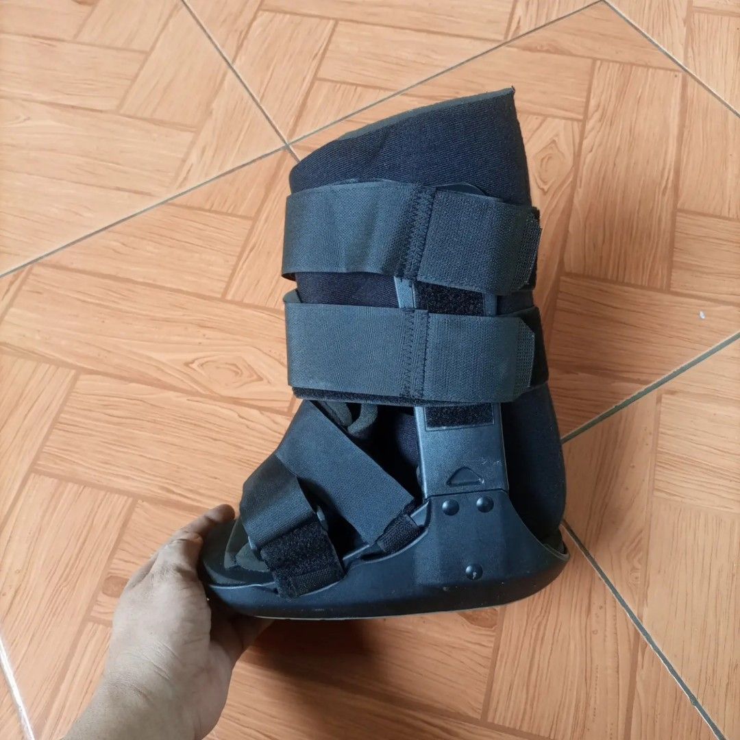 BREG Foot ankle bracing Pelindung Ringan Pergelangan Kaki, Serba Serbi, Others di Carousell
