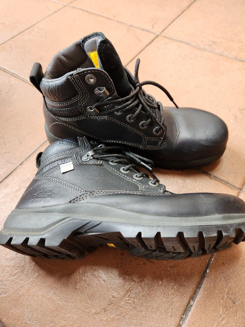Caterpillar Safety Shoes, Women's Fashion, Footwear, Boots on Carousell