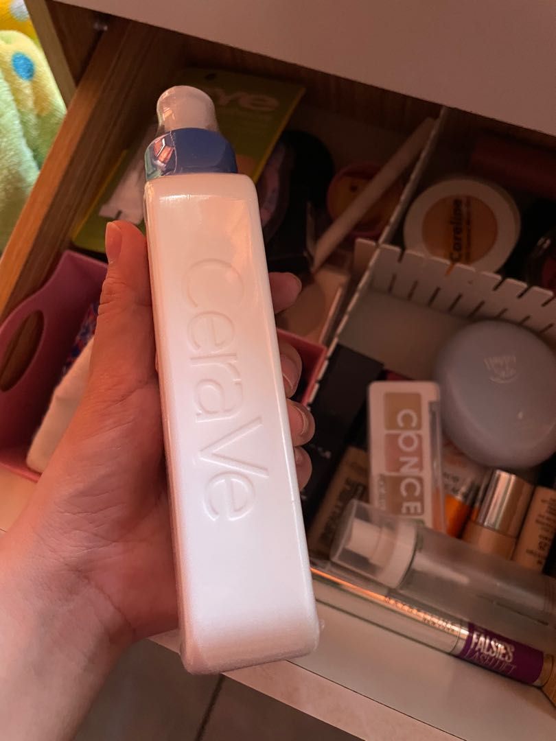 Cerave Moisturizing Lotion (Category: Face Care) located in Paranaque City. Submitted by lola_s_closet (Listing ID 1213081116, Image 3). Description: Brand New. Rfs: In need of funds.