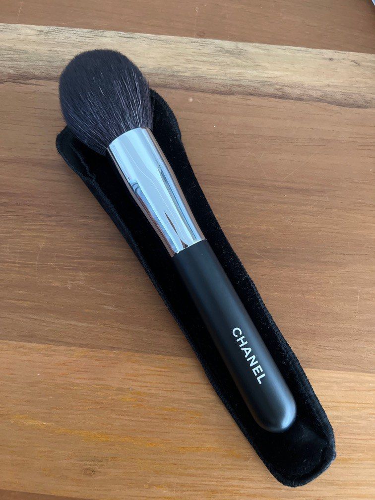 Chanel 100% authentic make up brush (powder/blusher), Beauty & Personal  Care, Face, Makeup on Carousell