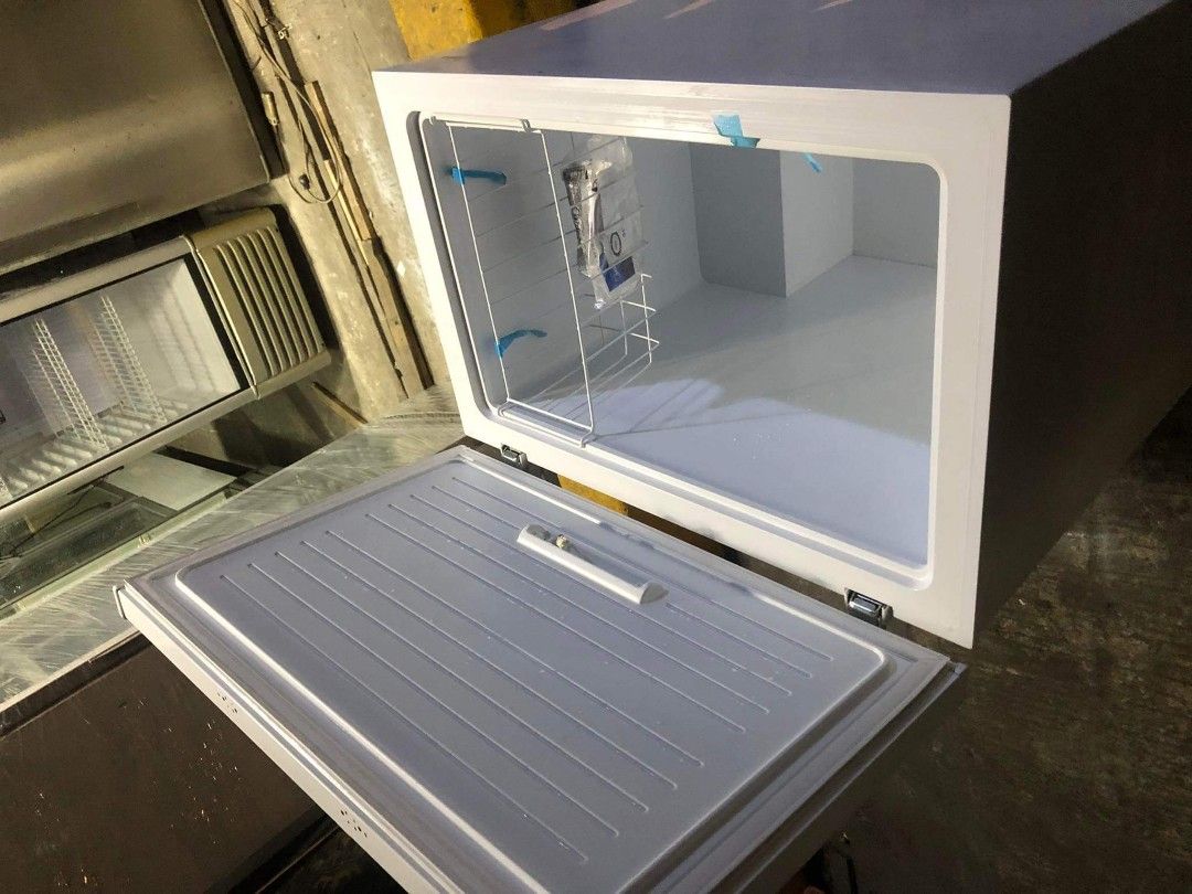 CHEST TYPE FREEZER 2ND HAND, TV & Home Appliances, Kitchen Appliances