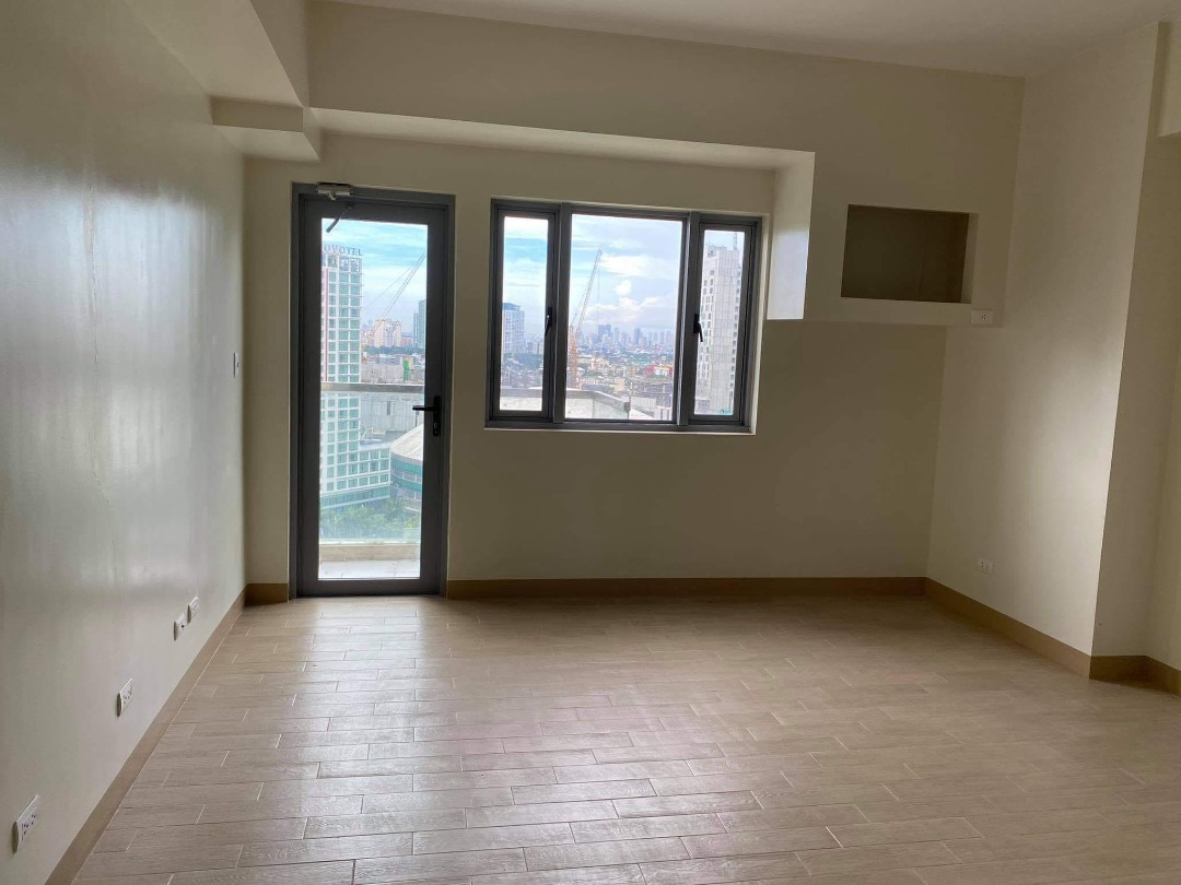 Cubao, Quezon City Condominium Unit at Manhattan Plaza Tower 30sqm. P4