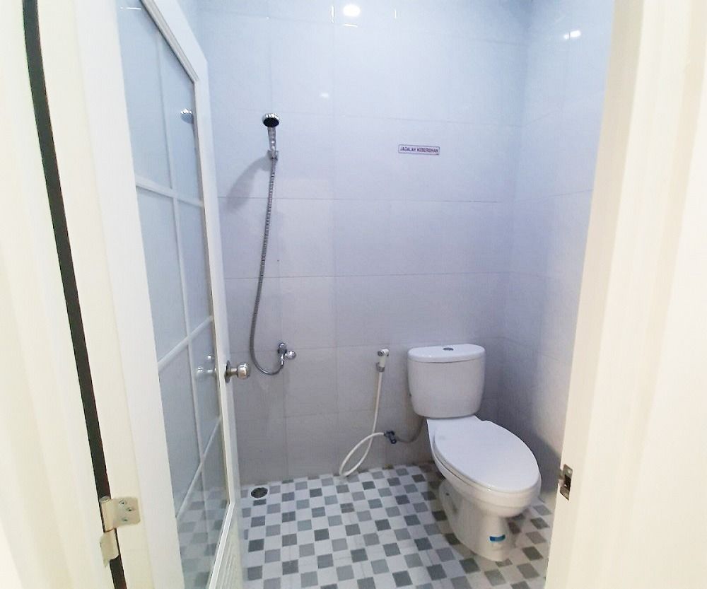 dijual_gedung_kost_baru_13_kam_1675411447_d4d61908_progressive