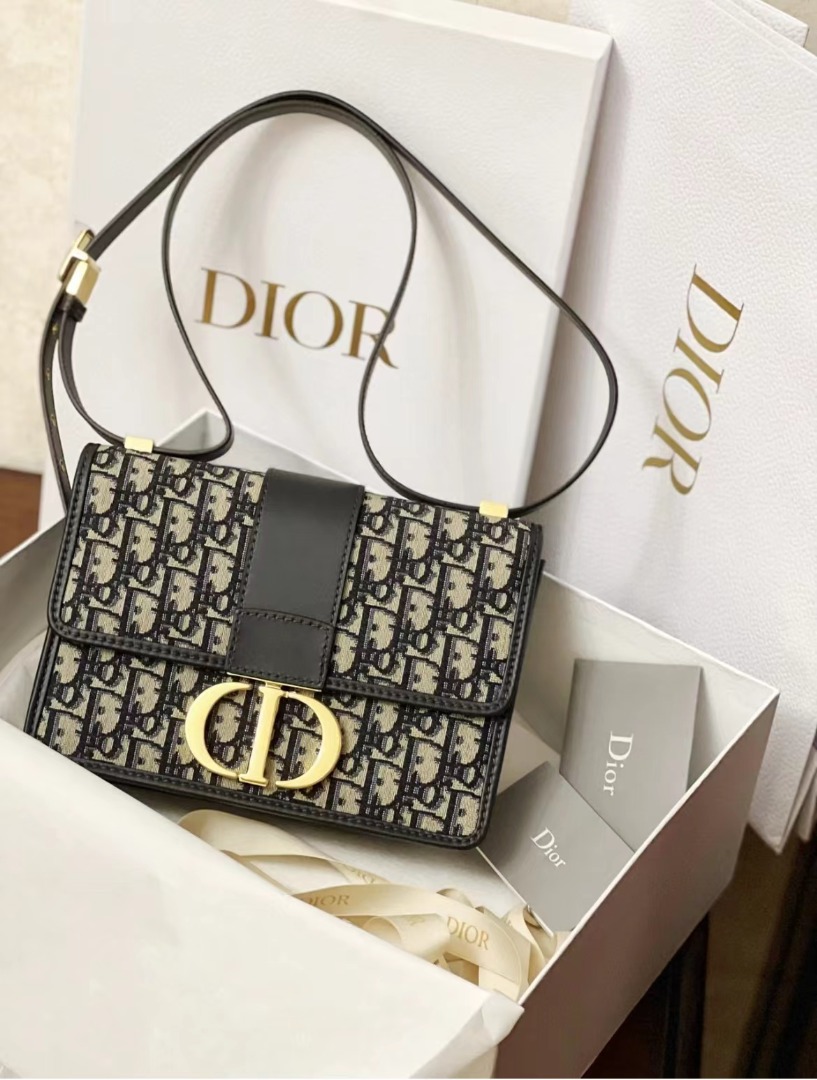 dior Montaigne 30 belt, Luxury, Bags & Wallets on Carousell
