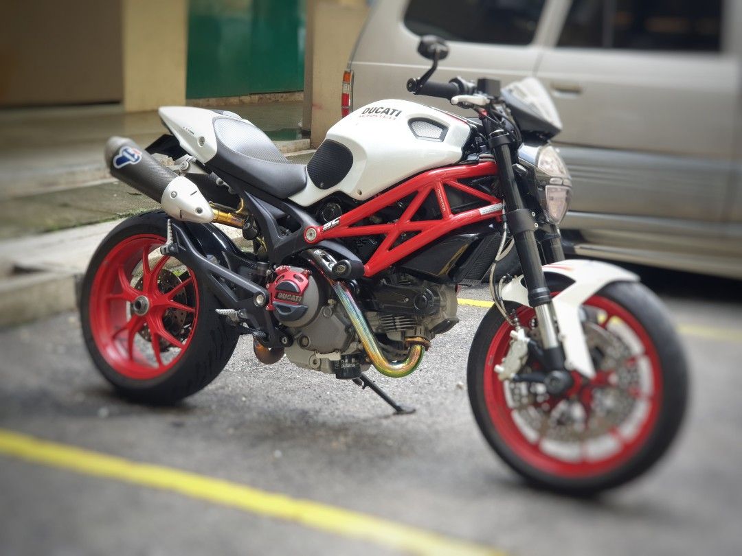 Ducati monster outlet 796 s2r
