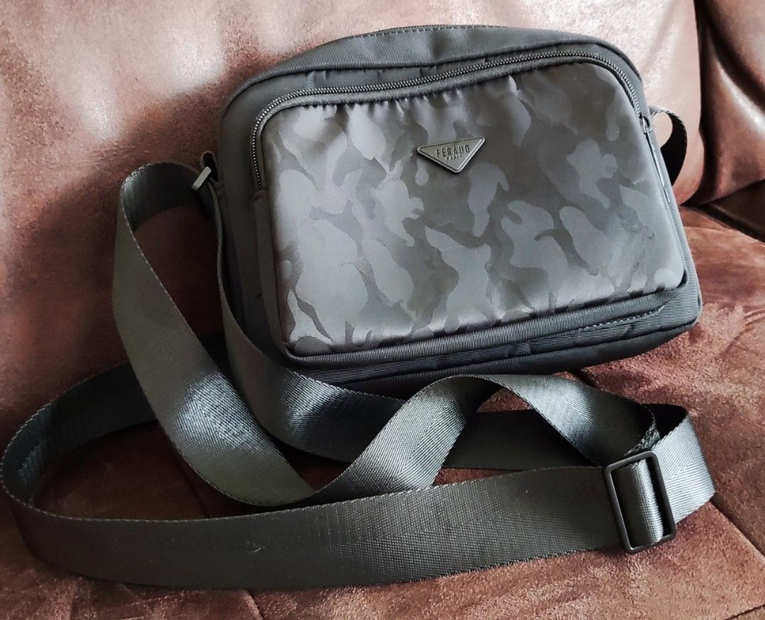 Feraud hotsell sling bag