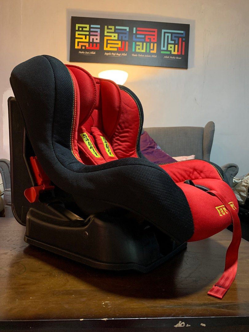 FERRARI COSMO CAR SEAT CONVERTIBLE, Babies & Kids, Going Out, Car Seats