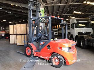 Forklift 3 tons high Mast 4.5 Meters mast 3 tons solid tires side shift