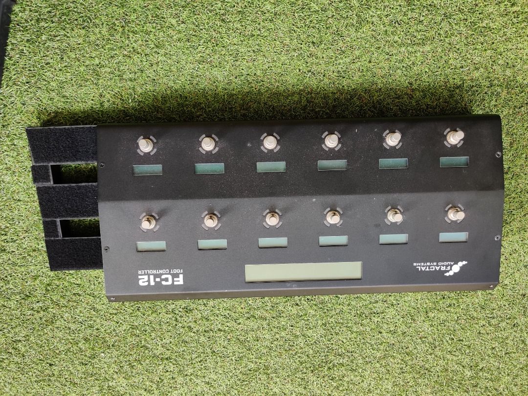 Fractal AXE FX3 with FC12 foot controller, Hobbies & Toys, Music