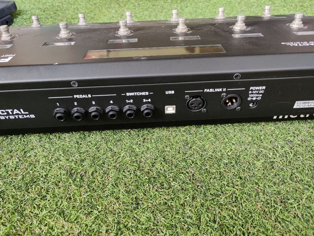 Fractal AXE FX3 with FC12 foot controller, Hobbies & Toys, Music