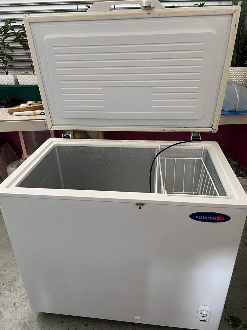 Fujidenzo 8cu chest freezer, TV & Home Appliances, Kitchen Appliances