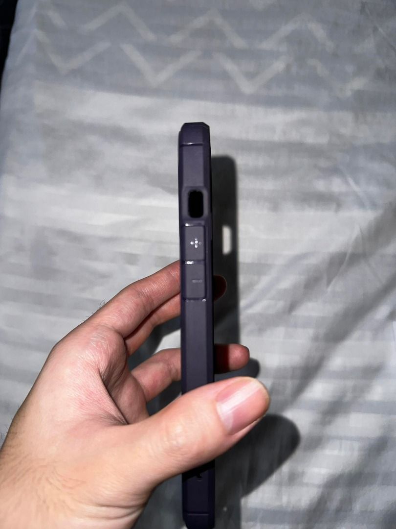 IPhone 14 Pro Case Dark Purple Clear (Category: iPhone 14 Series) located in Muntinlupa City. Submitted by alabang__thrift (Listing ID 1213056475, Image 2). Description: .