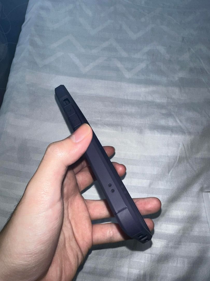 IPhone 14 Pro Case Dark Purple Clear (Category: iPhone 14 Series) located in Muntinlupa City. Submitted by alabang__thrift (Listing ID 1213056475, Image 3). Description: .