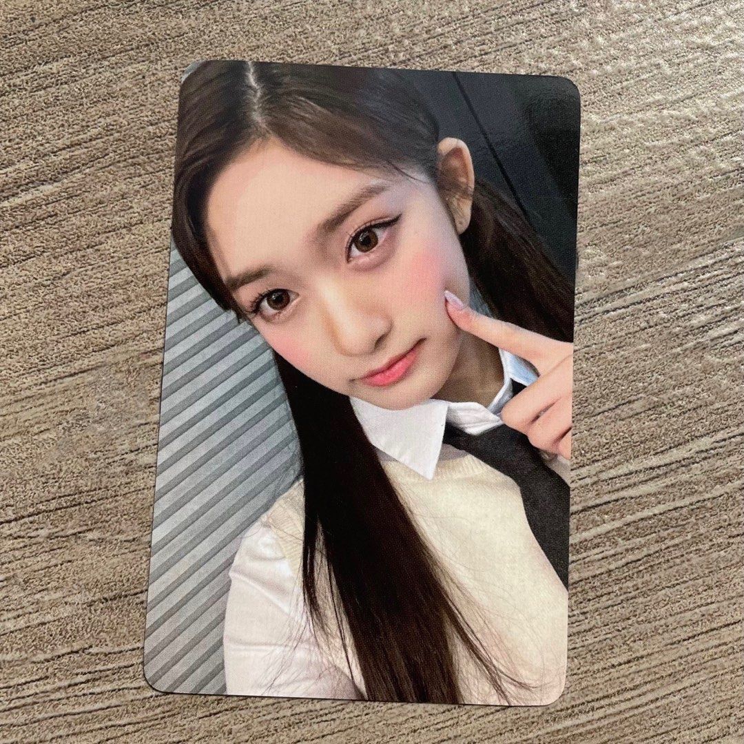 IVE ELEVEN withdrama イソ Ive leeseo withdrama eleven pob, Hobbies & Toys, Memorabilia