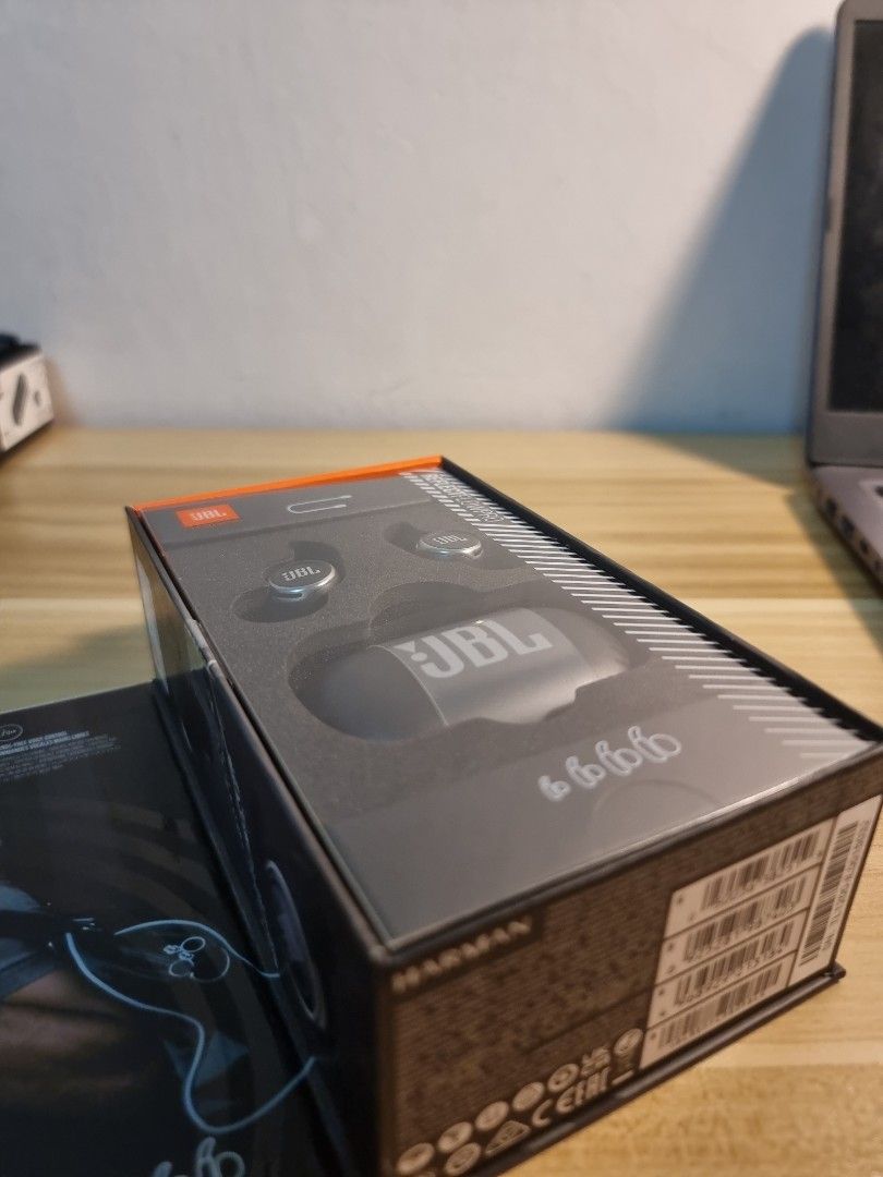 JBL Reflect Flow Pro, Audio, Earphones on Carousell