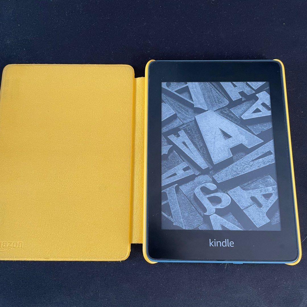 Kindle Paperwhite (No Ads!) 10th Gen Watersafe with Original Cover