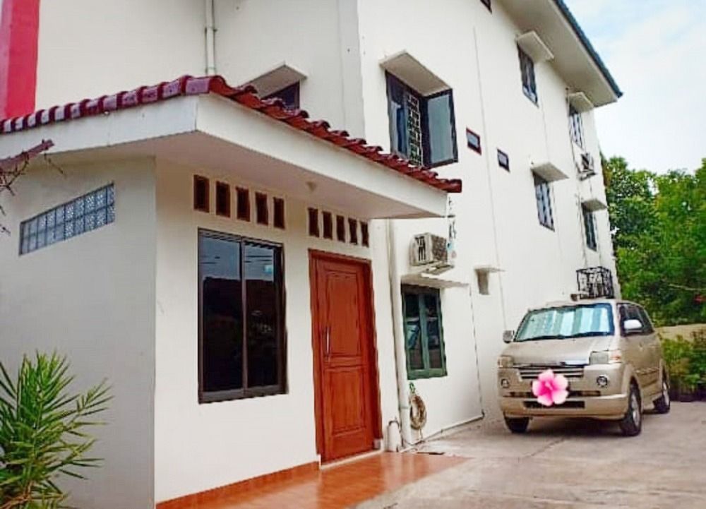 kost_putri_dekat_universitas_b_1675398043_96d08314_progressive