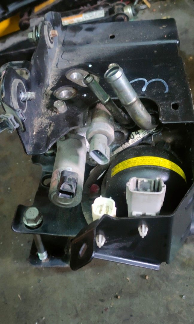 Lancer Evo 10 AYC pump, Auto Accessories on Carousell