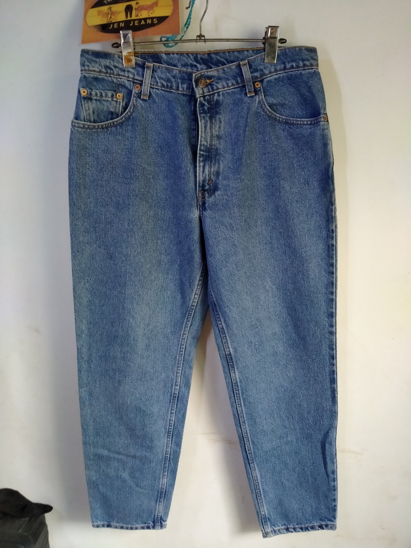 Levi's 550 relaxed fit tapered leg, Women's Fashion, Bottoms, Jeans on  Carousell