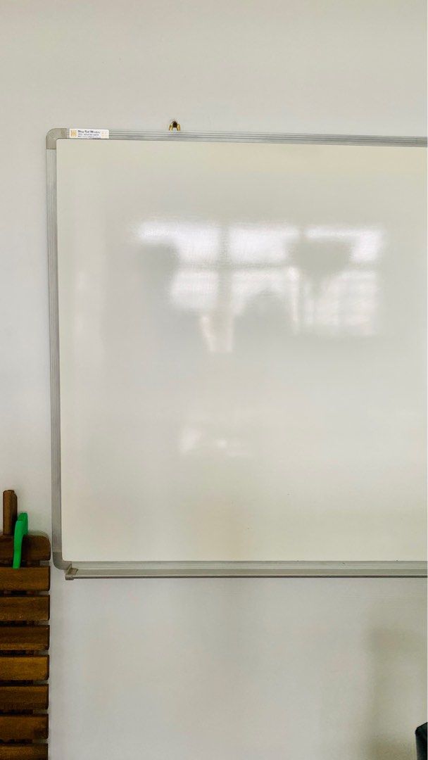 Like New! Large Whiteboard 180cm X 90cm, Hobbies & Toys, Stationery