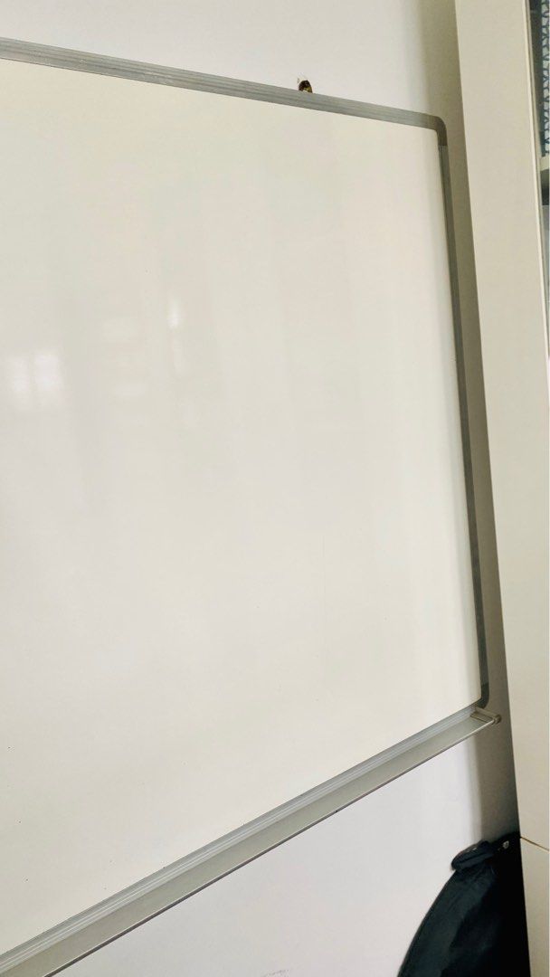 Like New! Large Whiteboard 180cm X 90cm, Hobbies & Toys, Stationery