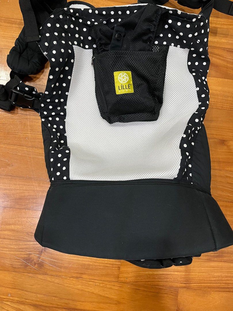 Lillebaby Baby Carrier Complete Airflow 3D Mesh black polka dot