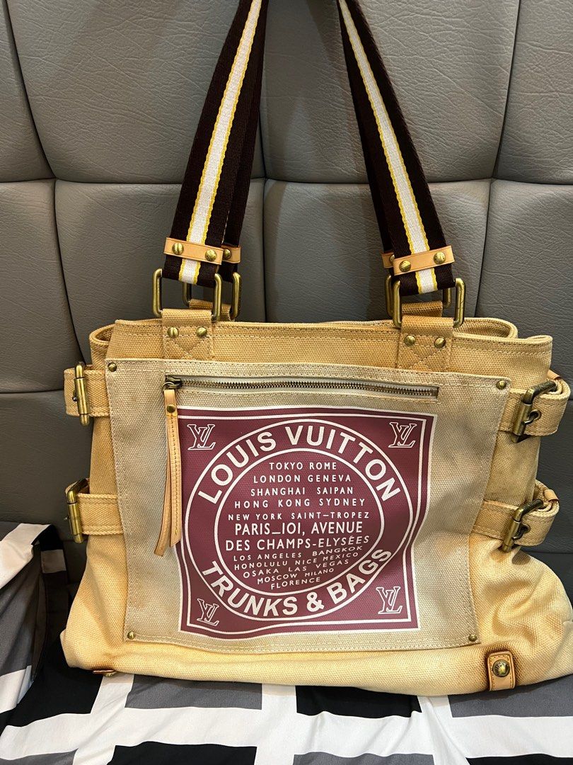 Louis vuitton canvas hotsell trunks and bags tote