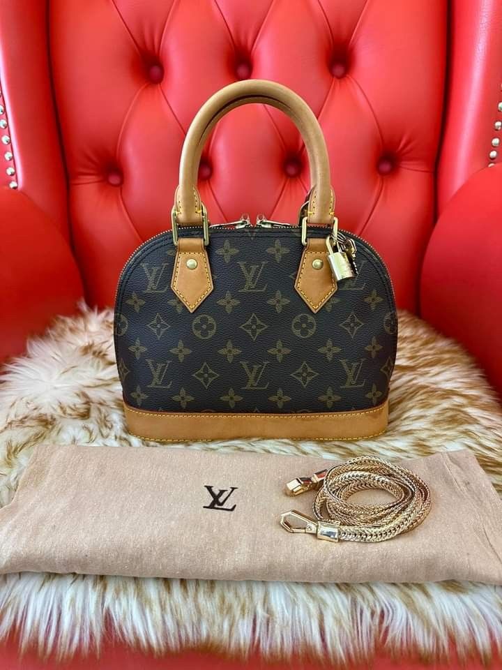 Lv discount alma small