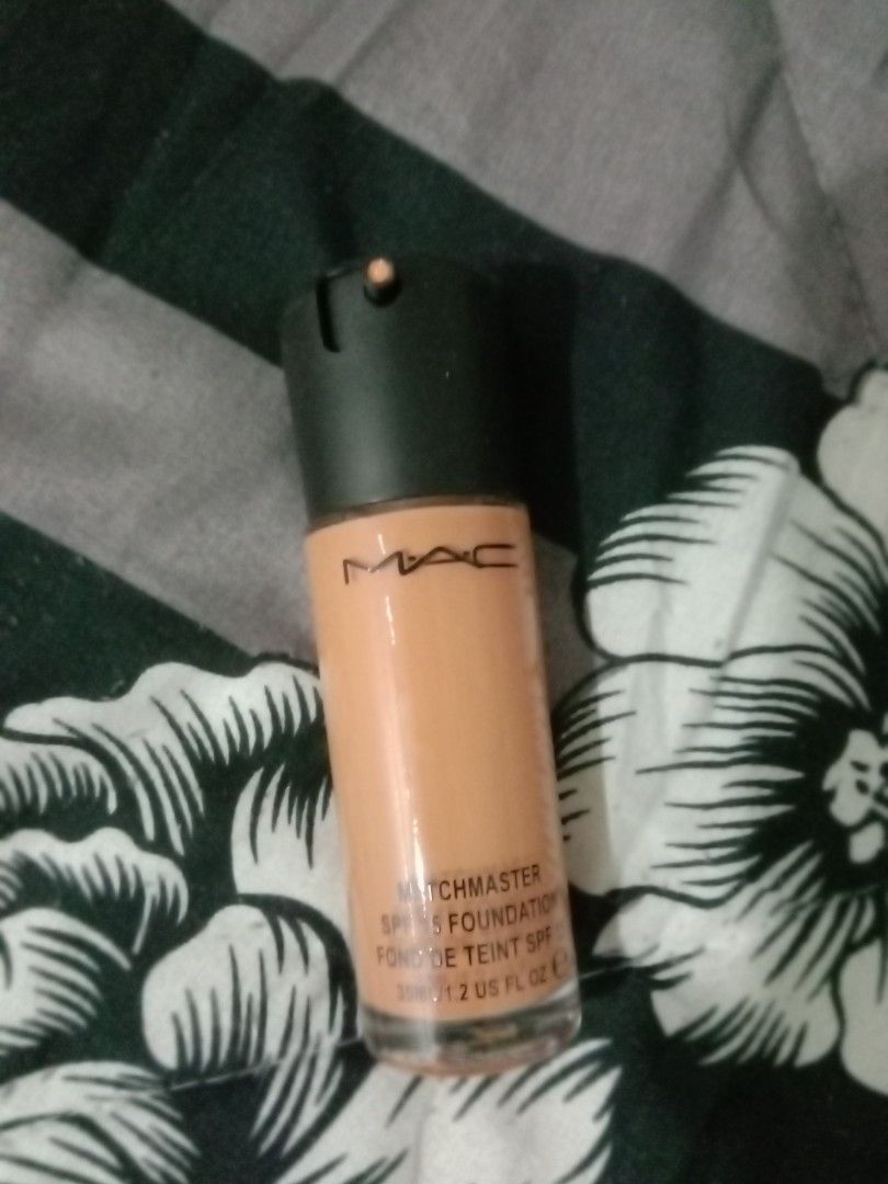 MAC COSMETICS Studio Fix Fluid SPF 15 Foundation • 30ml [ NON AUTHENTIC ],  Beauty & Personal Care, Face, Makeup on Carousell