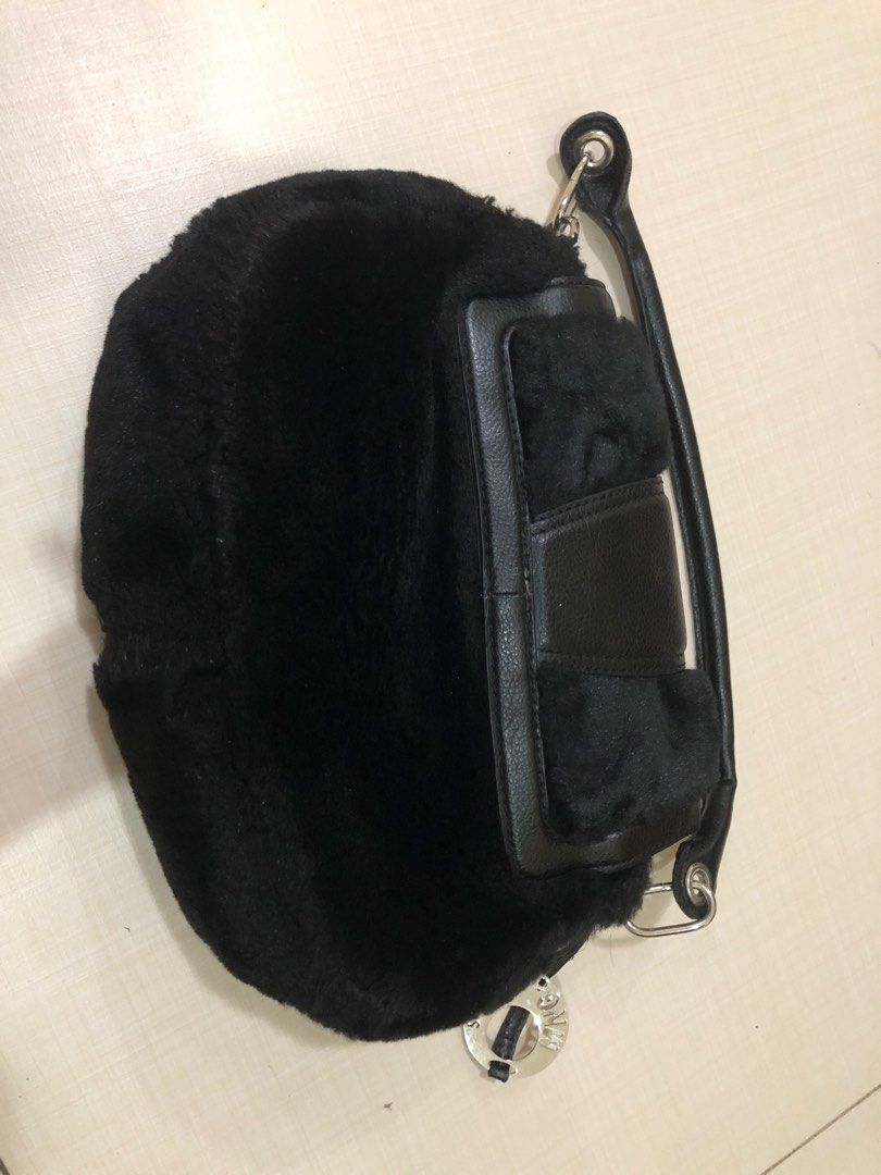 Mango fur bag (Category: Luxury Bags & Wallets) located in Cebu City. Submitted by everythingonearth (Listing ID 1213139359, Image 3). Description: .