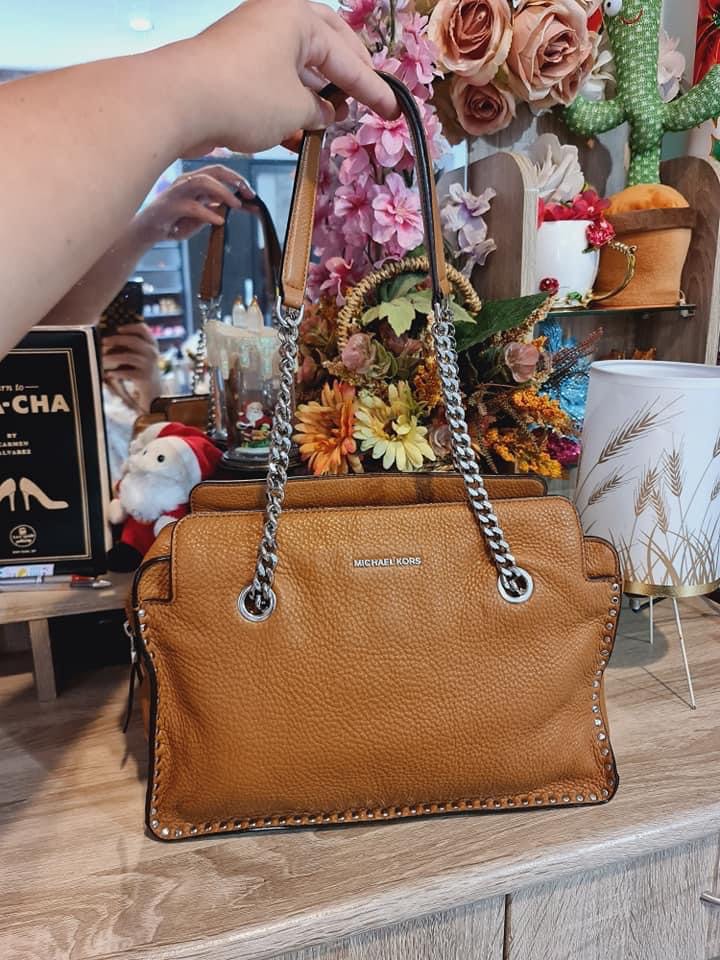 Michael kors astor shoulder bag deals