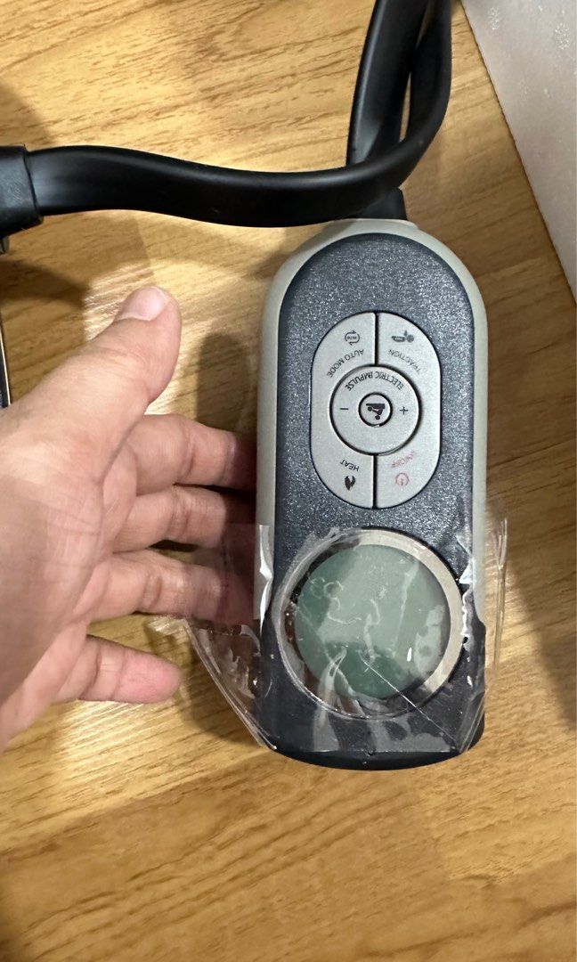 Multi Function Cervitical Traction Device (Category: Massage Devices) located in Kota Kinabalu. Submitted by luv4life (Listing ID 1213002143, Image 3). Description: * Neck pain relief * Neck stretcher * With heat therapy * As good as new * 100% Working condition * FREE Portable back massage .
