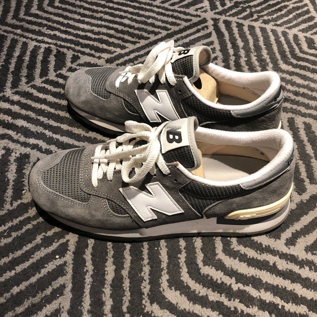 New Balance M990V1 M990GR1 Made in USA US 9.5, 他的時尚, 鞋, 運動鞋在旋轉拍賣