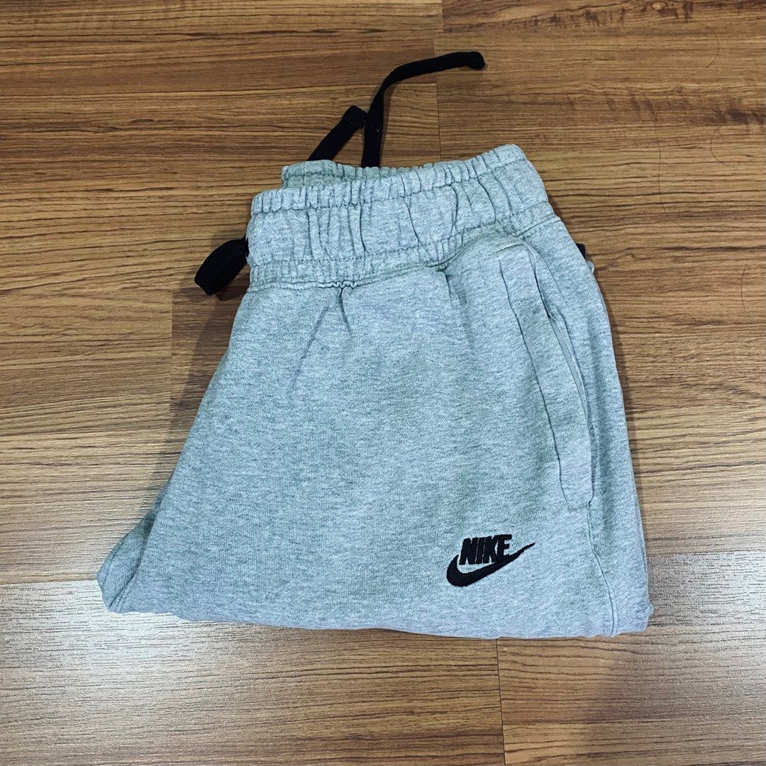 Nike sweatpants with band clearance