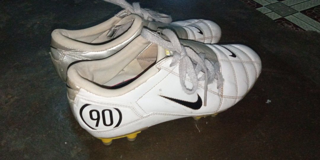 Nike total sales 90 antiguas