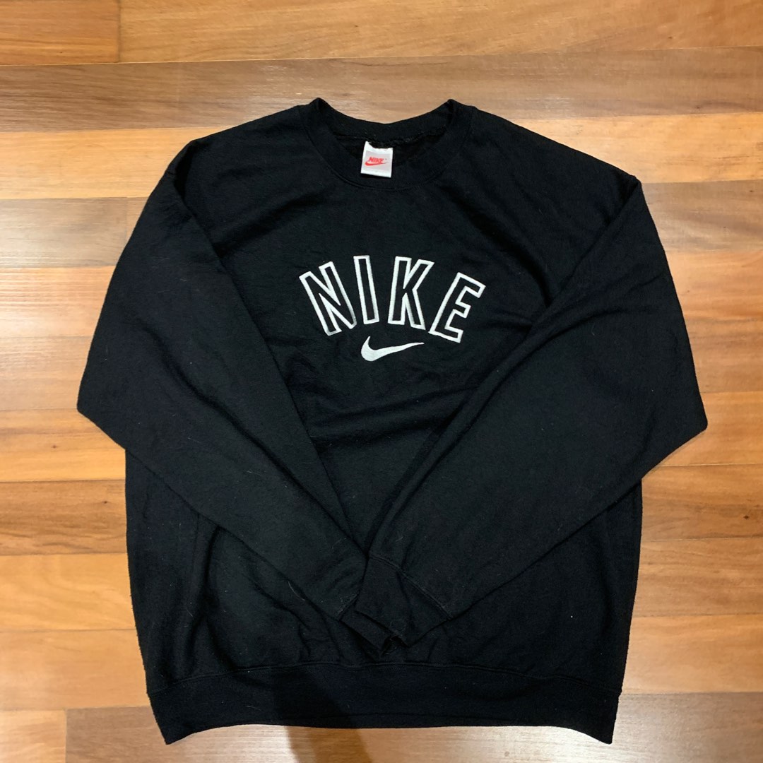 Nike Vintage Sweater, Men's Fashion, Coats, Jackets and Outerwear on  Carousell
