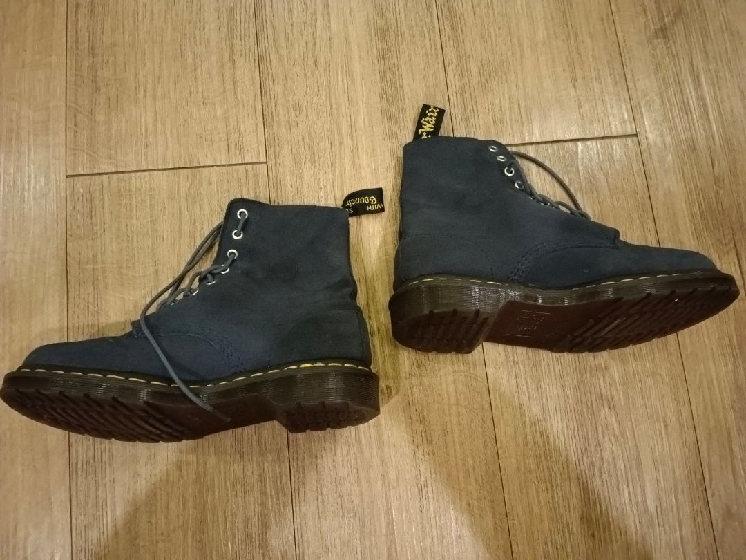 Original - Dr Martens Air Wair - Grey Suede Boots - Yellow Lining - Model  1460 Pascal, 8 Eyes., Leather Suede, Size : UK 7 US 8, Condition 9/10,  Men's Fashion, Footwear, Boots on Carousell