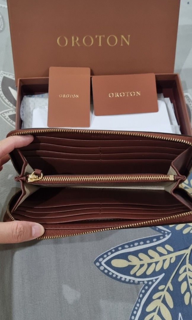 Oroton Wallet Woman Brown, Luxury, Bags & Wallets on Carousell