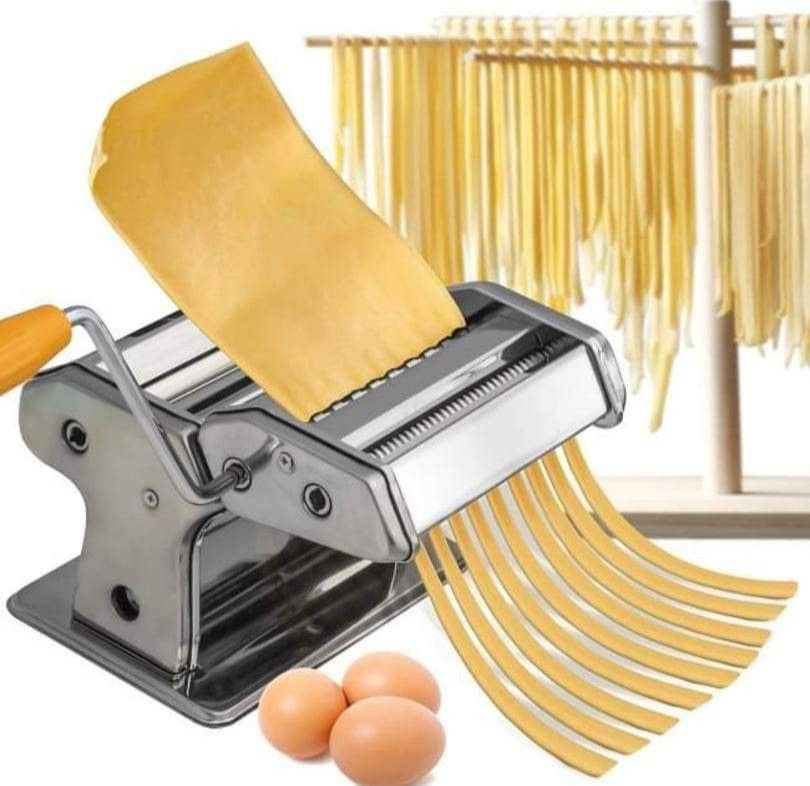 Pasta Maker (Category: Other Kitchen Appliances) located in Makati City. Submitted by fruitful8 (Listing ID 1213009677, Image 2). Description: Pasta Maker for noodles sometimes hobbiest/ craft DIY maker use this ..